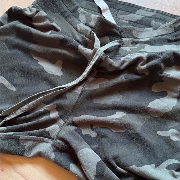 🍋Lululemon Ready to Rulu High-Rise Jogger, Size 4 - Picture 3 of 6